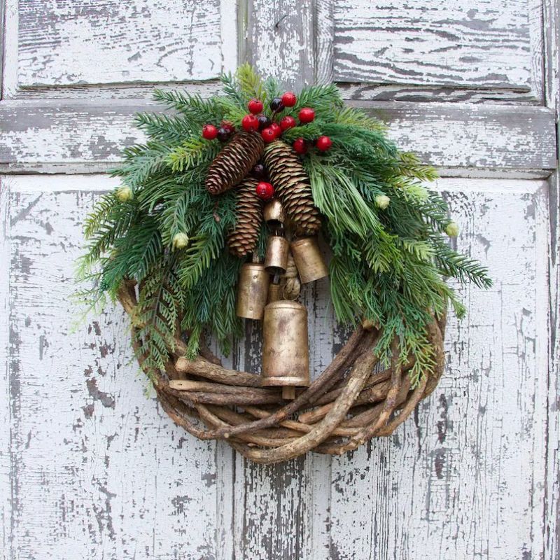 Pine Cone Christmas Wreath