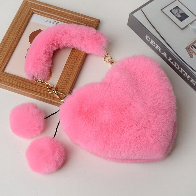 Faux Fur Heart Handbag - KeepMeDifferent