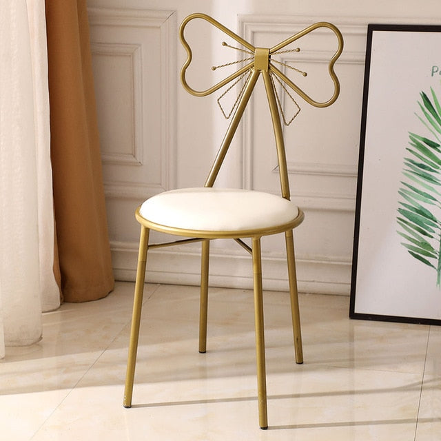 Beautiful Bow Chair - KeepMeDifferent